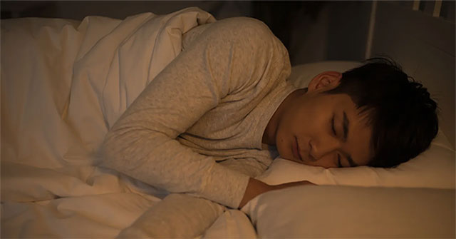 Người có cơ thể khỏe mạnh sẽ không có 5 dấu hiệu này khi ngủ