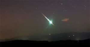 Đêm nay, Việt Nam đón cực đại “mưa cầu lửa”