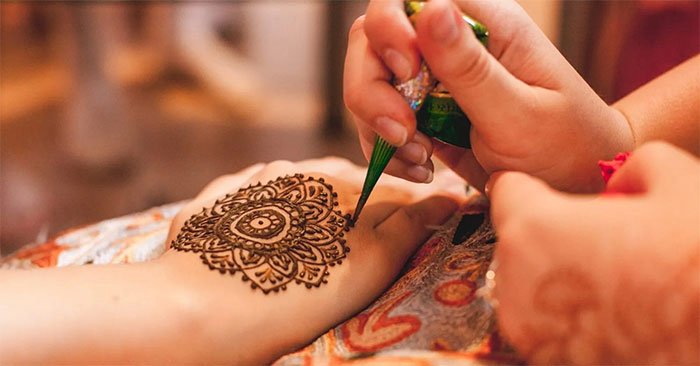 Vẽ Henna