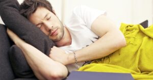 Ngủ trưa “quá liều” dễ chết sớm?