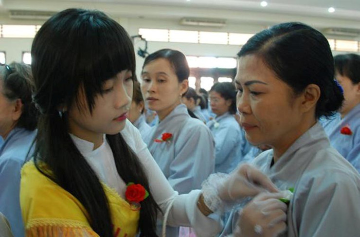 Mùa báo hiếu tháng 7 Âm lịch cũng là dịp để ta sống chậm lại và yêu thương nhiều hơn. Mùa báo hiếu tháng 7 Âm lịch cũng là dịp để ta sống chậm lại và yêu thương nhiều hơn.