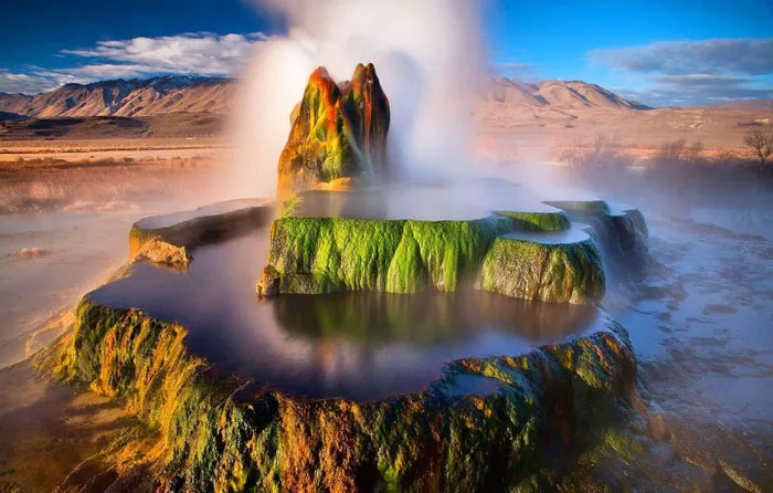 fly-geyser Fly Geyser