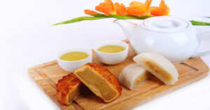 Những ai nên hạn chế ăn bánh trung thu?